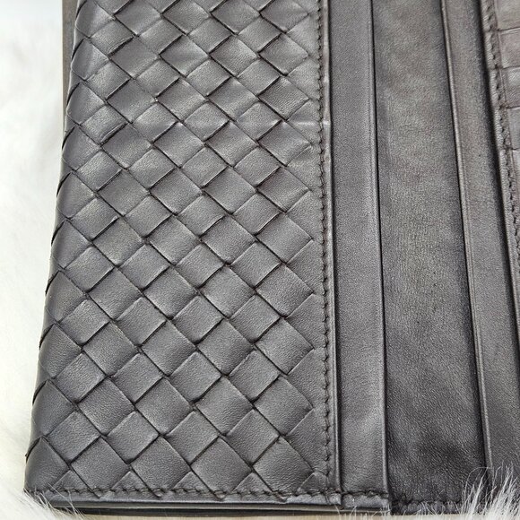 Bottega Veneta Intrecciato Bifold Card Wallet - Picture 10 of 17